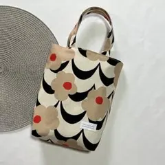 ミニトートバッグ　サブバッグ　花　ハンドメイド