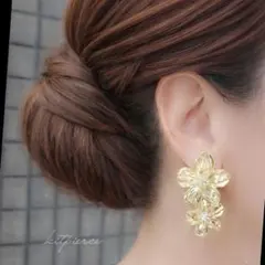 No.370 艶ゴールド 2連 大ぶりフラワーピアス