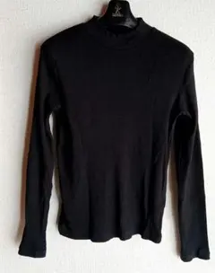 ユニクロ　UNIQLO　ブラック　タートルネック　　長袖　トップス　リブ