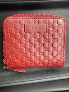 GUCCI 二つ折り財布 赤 GGパターン