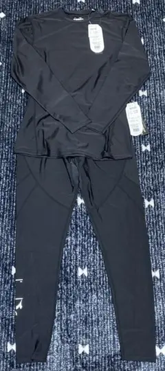 タグ付き新品未使用　diadora インナーウェア 上下セット