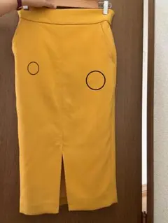 イエロー タイトスカート スリット入りのサムネイル