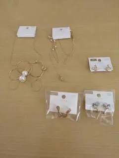 CHICA イヤリング3つネックレス2つ新品