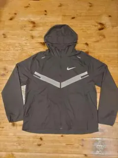 Nike グレー ウィンドブレーカー フード付き