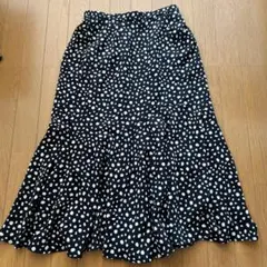 黒と白の水玉模様 フレアロングスカート