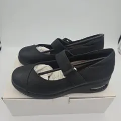 ストラップ付きブラックフラットシューズ23cm4E