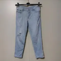 UNIQLO　ユニクロ　レディース　ダメージデニムジーンズ　サイズ　28インチ