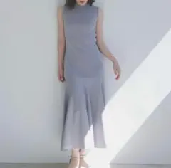 美品　アニュアンス　ナローシルエットニットワンピース　2024SS