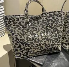 ヒョウ柄トートバッグ 大容量 軽量PVC 新品未使用　お値下げ不可
