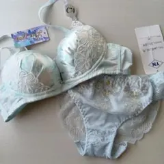 C70 　Love Gerie　フラワーサテンブラジャー＆ショーツ　Mのサムネイル