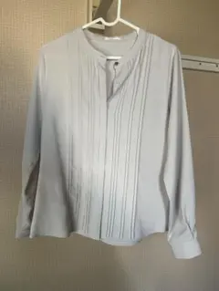 ライトグレー ピンタック 長袖シャツ