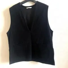 LUCA ブラック Vネック ベスト ポケット付き