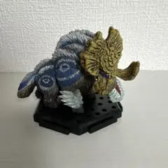 銀嶺ガムート　スタンダードモデル　モンスターハンター