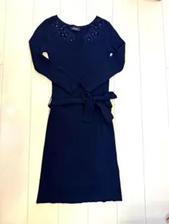 美品 JUSGLITTY ビジュー付き ニットワンピース 長袖