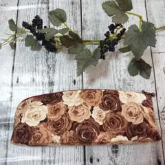 19.ハンドメイド ペン、メガネポーチ シェル型 薔薇 バラ ブラウン