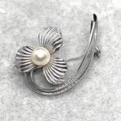 本真珠　あこや真珠　8.4mm ブローチ　フラワーモチーフ　入園式　結婚式