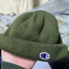 同色ロゴ　チャンピオン　ニット帽　ビーニー　浅め