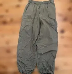 UNIQLOカーゴパンツ カーキS