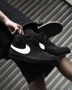 完全未使用Nike SB Zoom Blazer Mid Black White - メルカリ