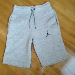 エアジョーダン　刺繍ロゴ　Jordan ハーフパンツ メンズ グレー　XSサイズ