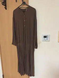 ブラウン 長袖 シャツワンピース プリーツ