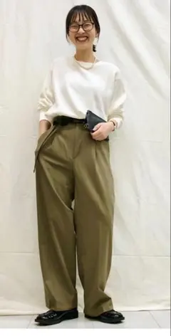 ユニクロ　UNIQLO タックワイドパンツ　M