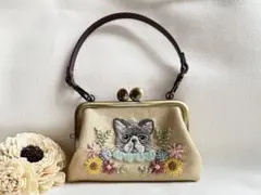 手刺繍がま口ポーチ　ロシアンブルー