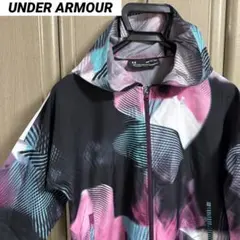 アンダーアーマー フード付きナイロンジャケット Sサイズ/総柄