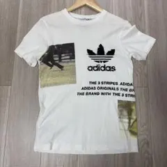 adidas グラフィックプリント Tシャツ