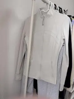 ✨極美品/XL✨ルルレモン フード付きディファインジャケット オフ