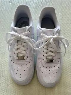 Nike Air Force 1 ホワイトスニーカー