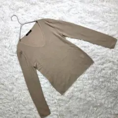 美品　ミッシェルクラン　ニット　長袖【38】Ｖネック　ベージュ