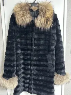 最終値下げ　黒ファーコート 毛皮襟付き　未使用に近い　美品匿名配送　サイズフリー