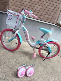 水色とピンクの幼児用自転車のサムネイル