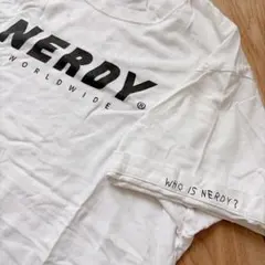 NERDY 韓国 デザインTシャツ Sのサムネイル