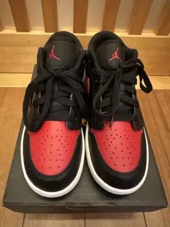 Air Jordan ジュニアスニーカー ブラック/レッド