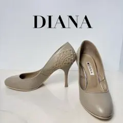 ★未使用級 DIANA ダイアナ 刺繍 レース ベージュ パンプス 22cmのサムネイル