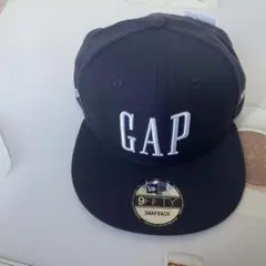 【レア】GAP 9FIFTYニューエラ　コラボ　キャップ　フリーサイズのサムネイル