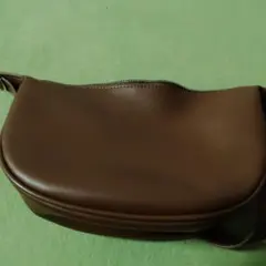 하프 문 숄더백 ブラウン