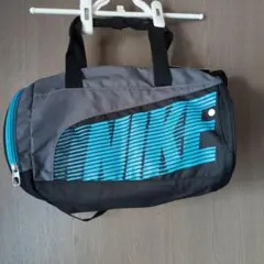 NIKE バッグ グレー/ブラック ダッフルバッグ スポーツバッグ