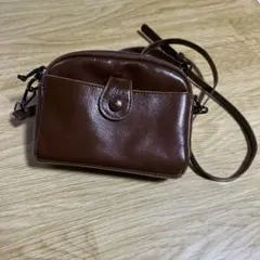 ブラウンレザーショルダーバッグ