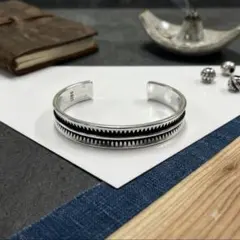 valentino SV925 バングル　ロゴ　シンプル　銀製品　正規品 valentino SV925 バングル ロゴ シンプル 銀製品 正規品 - メルカリ