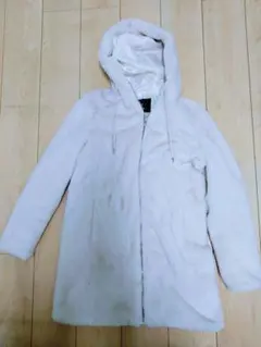 ホワイトファーコート フード付き