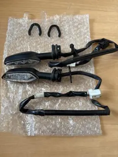 YZF-R6 リアウインカー左右セットのサムネイル