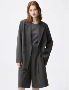 GU ダブルブレストチェックジャケット　ダークグレー