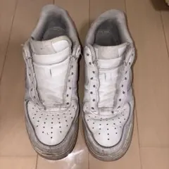 NIKE AIR FORCE 1 ホワイト スニーカーのサムネイル
