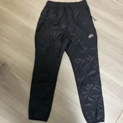 Nike ブラック キルティングパンツ