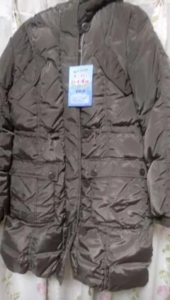 ㈱オンワード樫山のブラウン ダウンコート