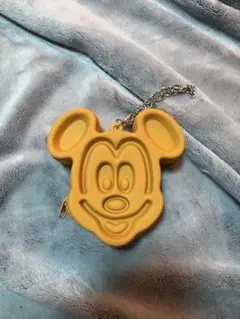 ミッキーマウス シリコンポーチ ベージュ ワッフル