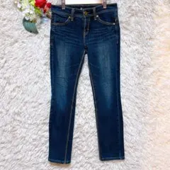 美品【シーセブンティーン】スキニーデニム(27×32)ストレッチ ジーンズ 細身のサムネイル